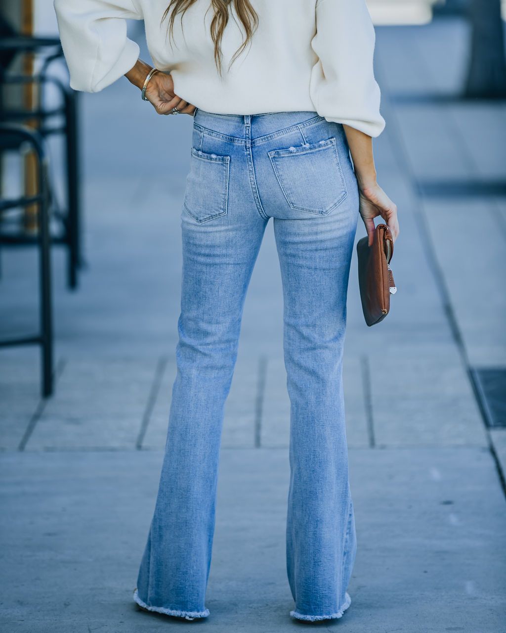 Jeans acampanados de talle alto